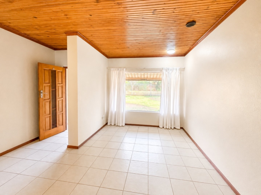 4 Bedroom Property for Sale in Pellissier Free State